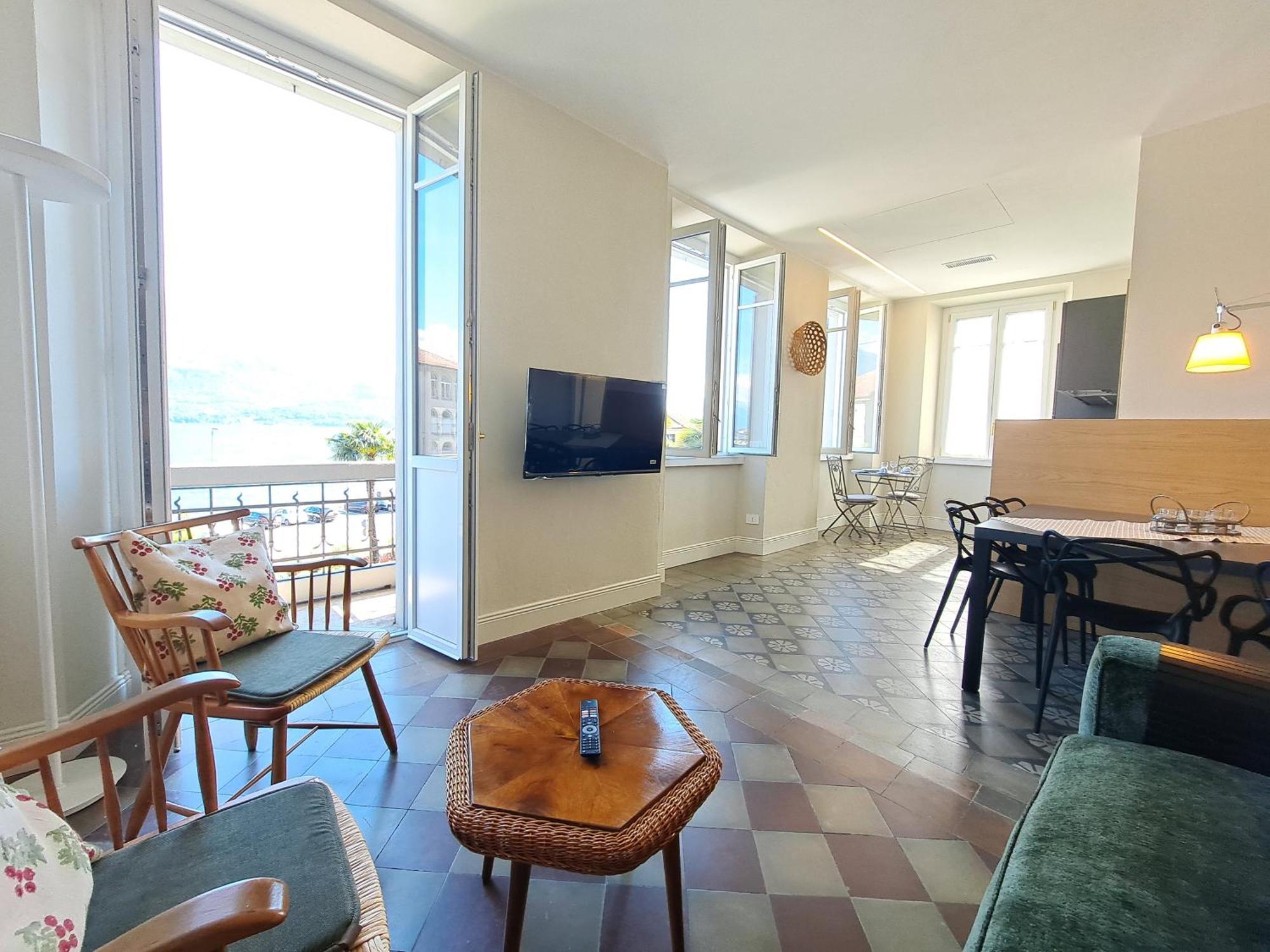 Appartement Immobillario - Domus Palmae à Domaso Extérieur photo